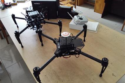 无人机器设备图